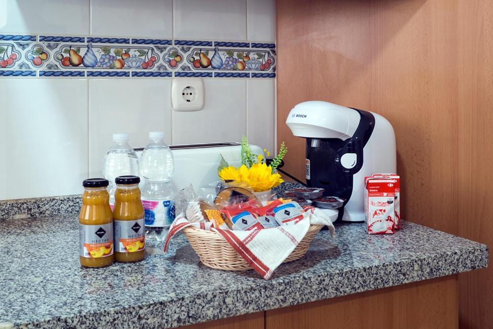 Apartamentos Amat - Only Adult - Playa El Bajondillo 토레몰리노스 외부 사진