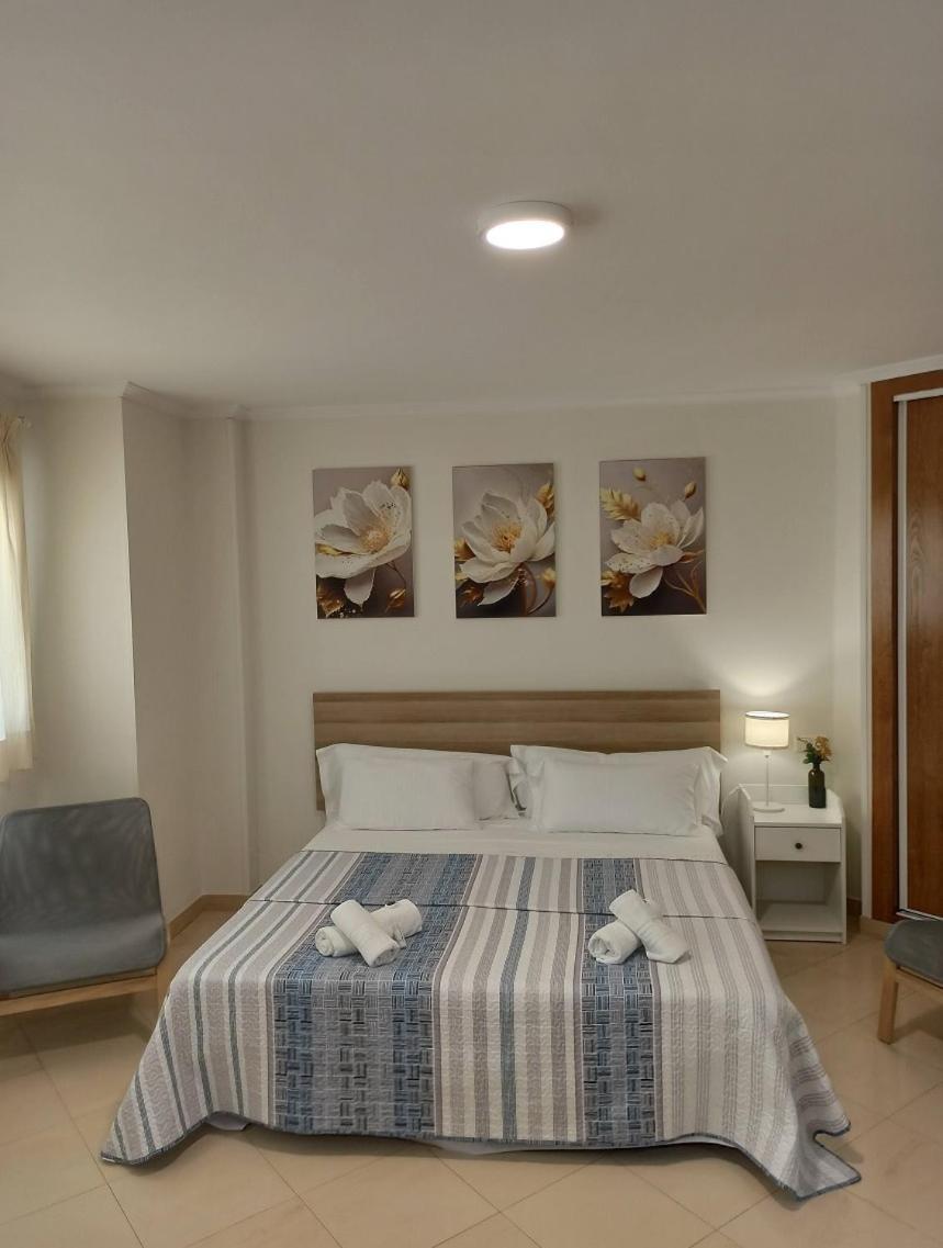 Apartamentos Amat - Only Adult - Playa El Bajondillo 토레몰리노스 외부 사진