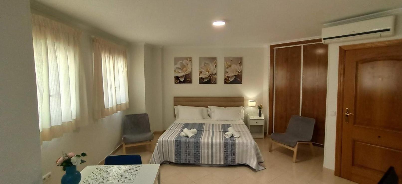 Apartamentos Amat - Only Adult - Playa El Bajondillo 토레몰리노스 외부 사진